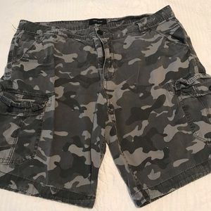 Adam Levine Grey Men’s Grey Camo Shorts size:40